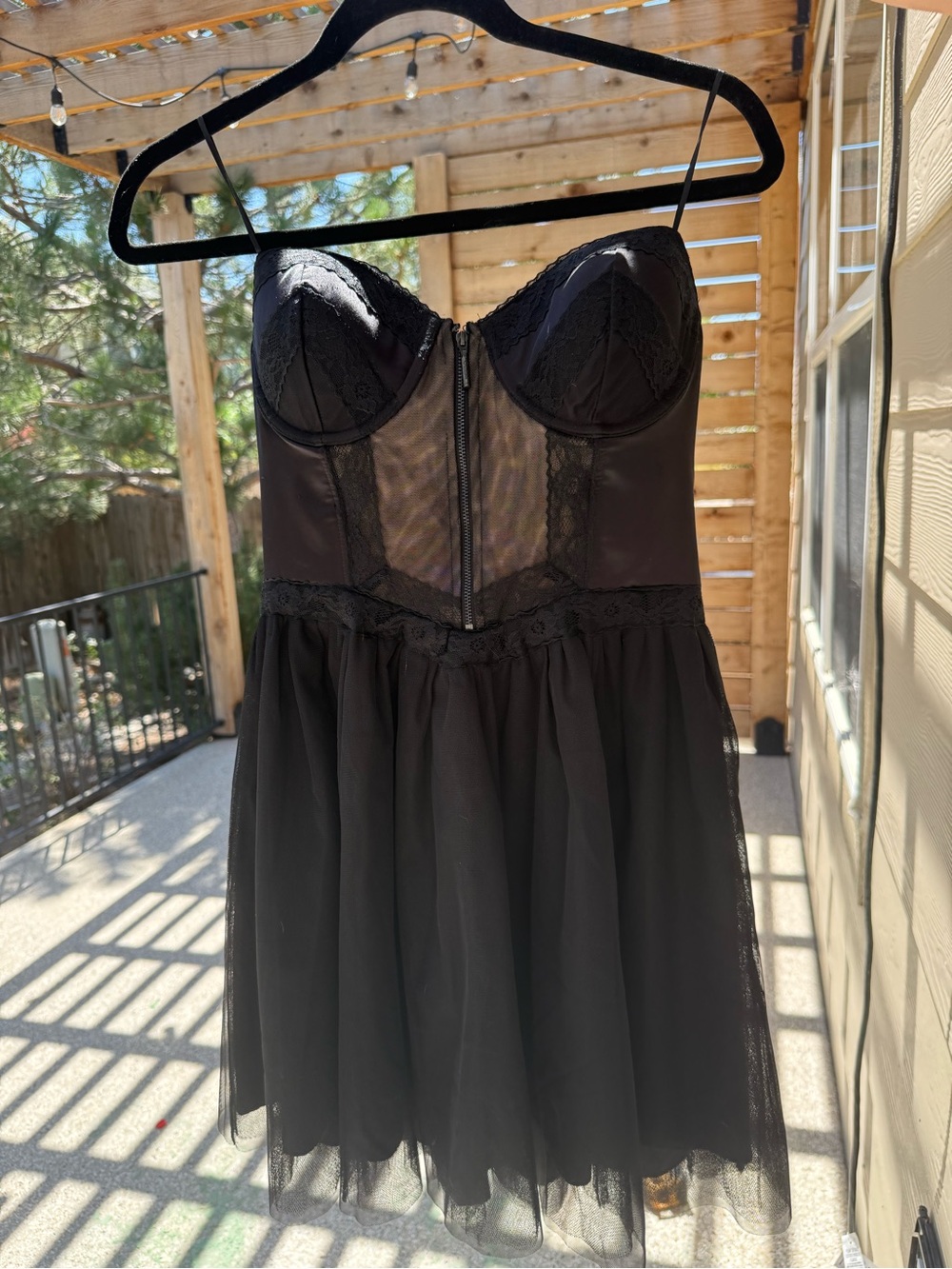 Guess Black Trim Beige Lined Dress